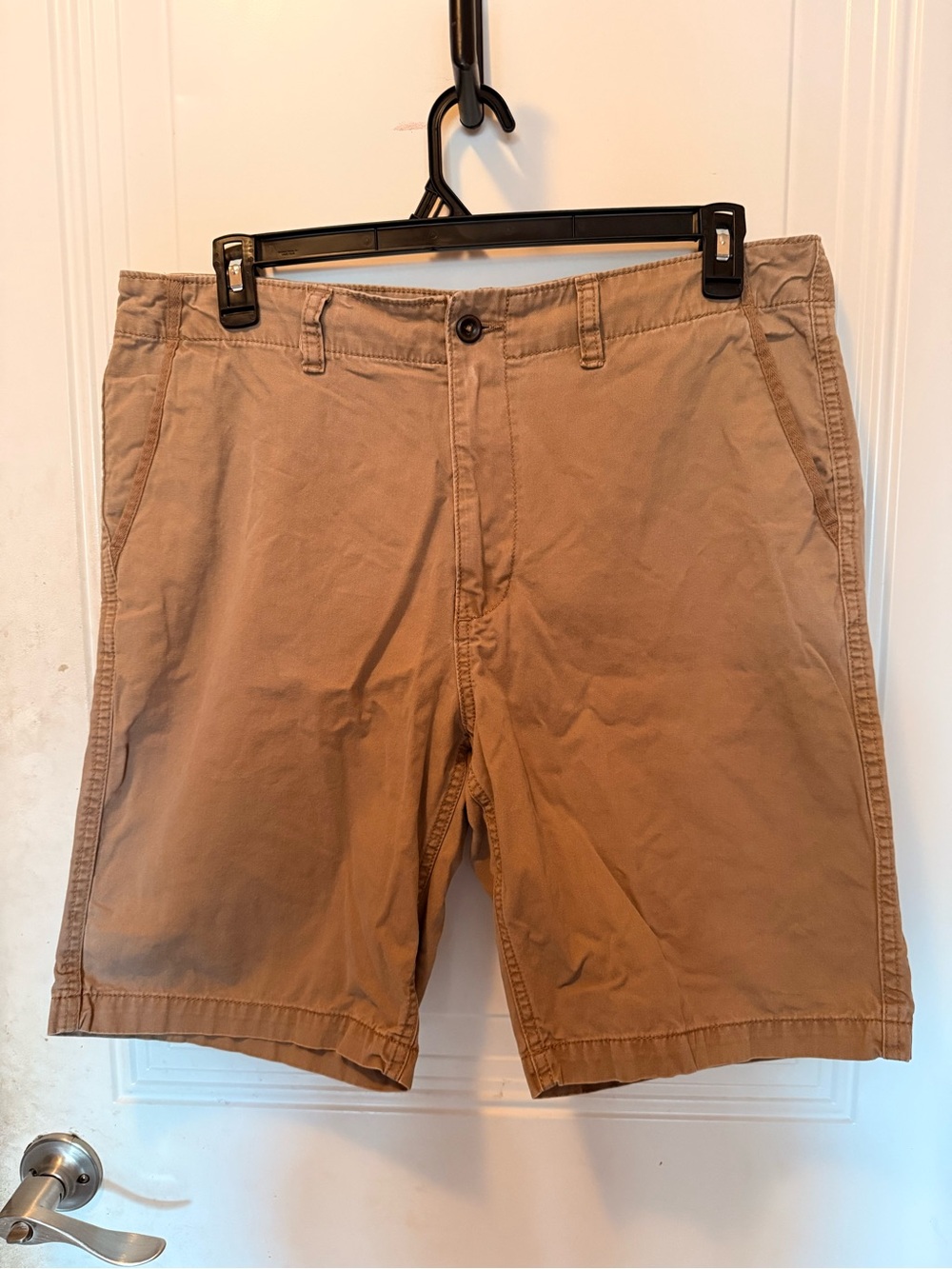 Old Navy Men's Khaki Flat-Front Shorts